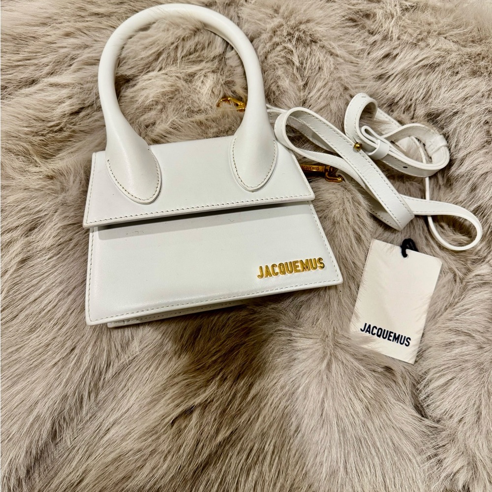 Jacquemus White Crossbody Bag with Gold Details - Picture 2 of 4